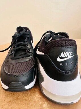 Nike Air Max 7.5 Women